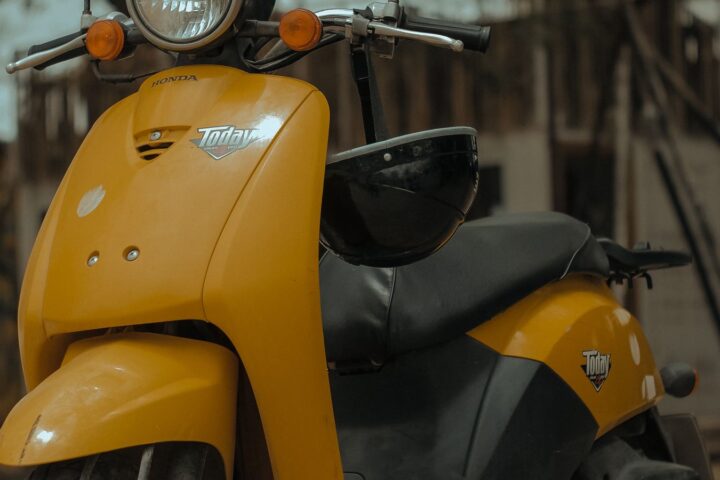 Scooter usada para deslocamento diário: o que avaliar além da quilometragem