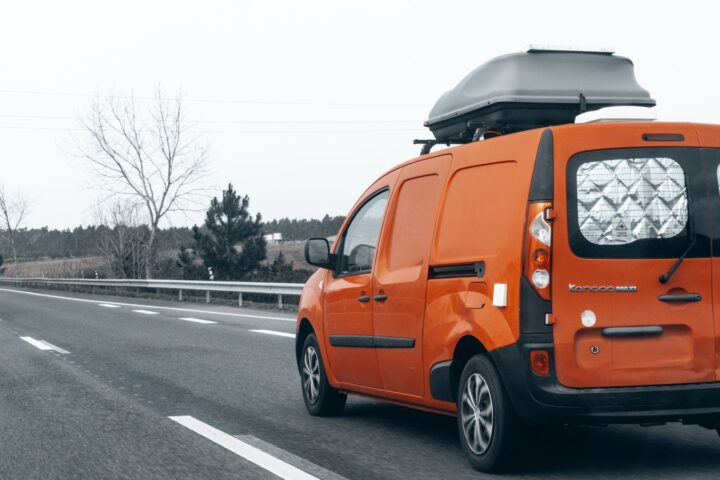 Fiorino usada com traseira baixa: como avaliar molas, carga e estrutura