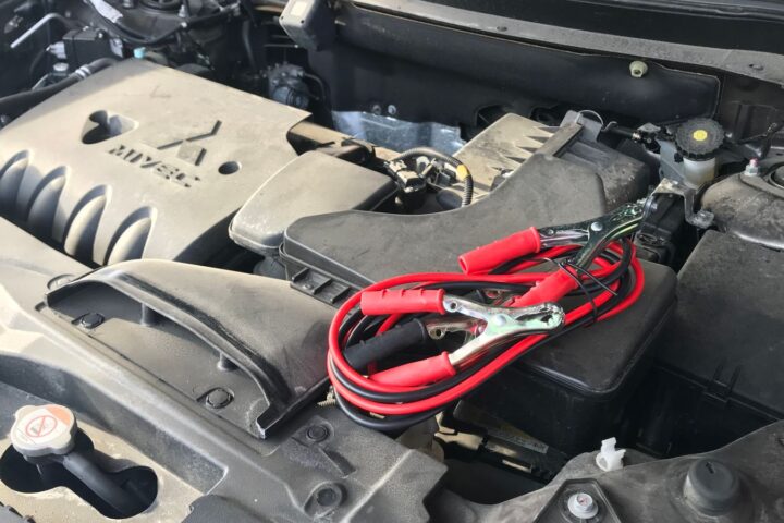 Carro usado com partida lenta e bateria nova: o que avaliar antes da compra
