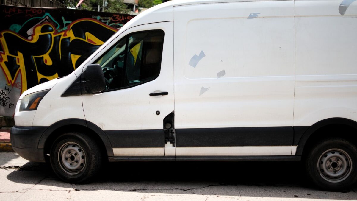Fiorino ou van compacta para entregas urbanas: qual escolher para sua rotina?